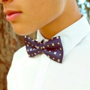 New blue lite with flowers accents polyester